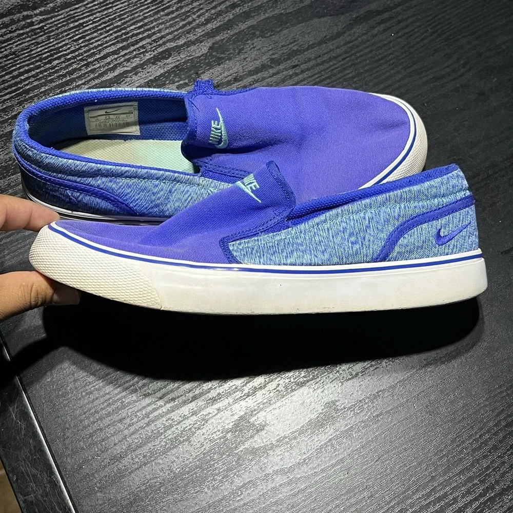 Nike‎ Blue Toki Women's Slip On Size 10 (724770-443)